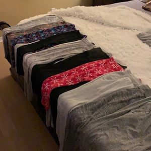 Juniors comfy pants! 10 total… (5 yoga style and 5 sweatpants style)